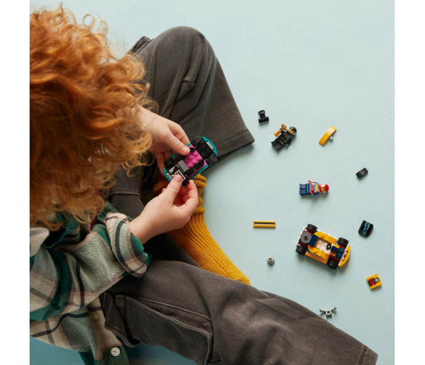 LEGO City 60400 Gokarty i kierowcy wyścigowi - 1202571 - zdjęcie 12